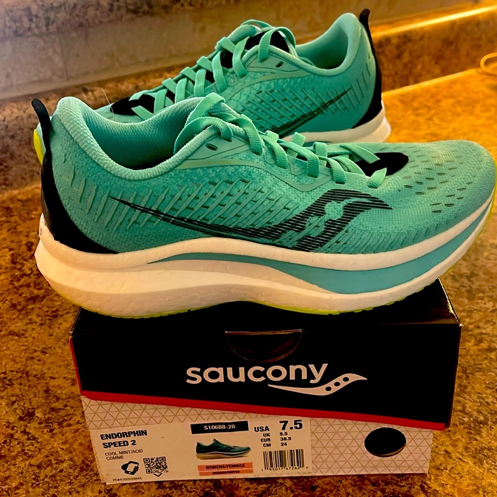 Women’s running shoe. Size 7.5 endorphin speed 2. Never worn! New in box!